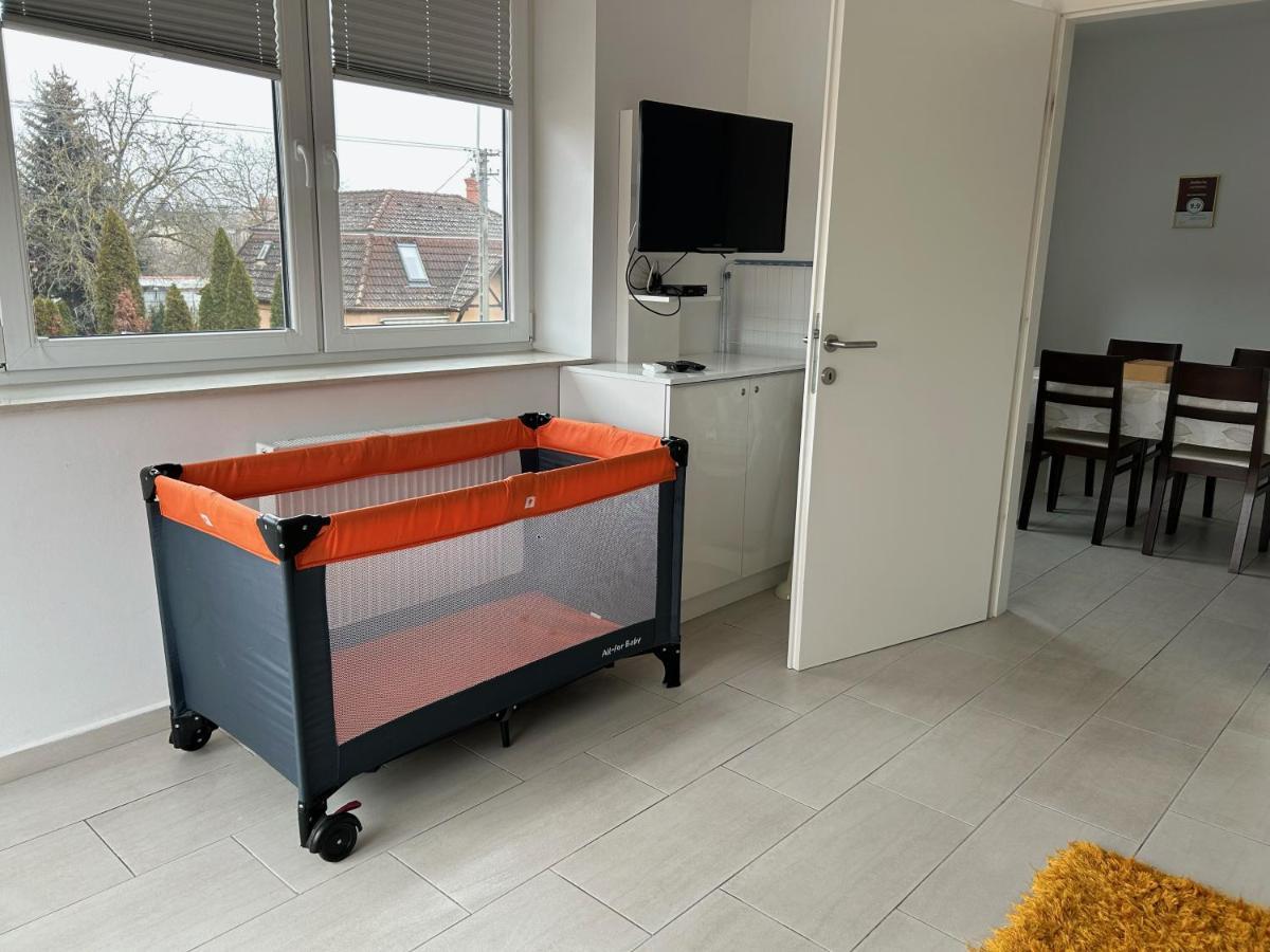 Azur Haz Viola Apartman Sárvár Dış mekan fotoğraf