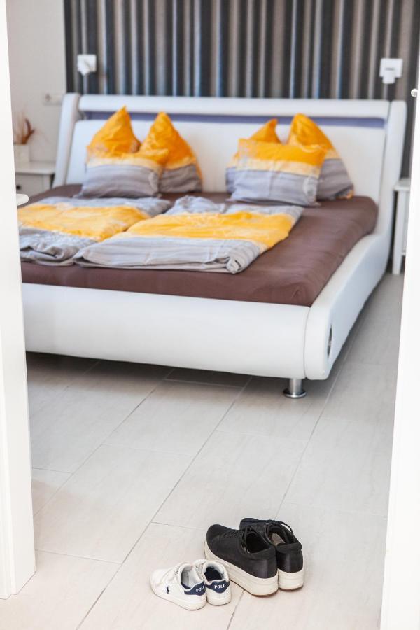 Azur Haz Viola Apartman Sárvár Dış mekan fotoğraf